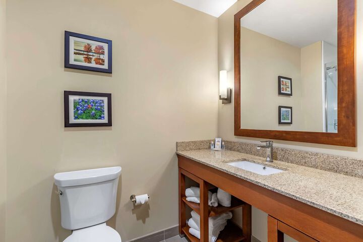Room 8 of 35
