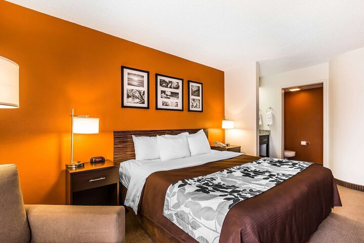 Room 14 of 61