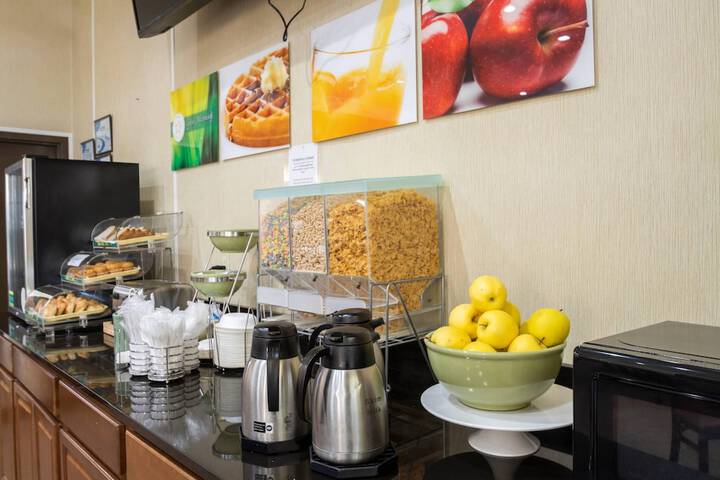 Quality Suites Hickory South