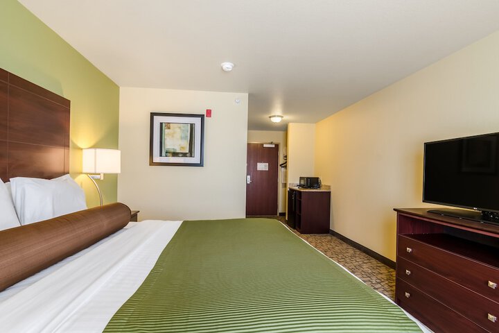 Room 15 of 37