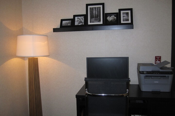 Business Center 28 of 28