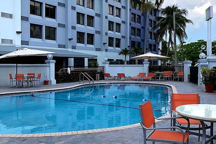 Holiday Inn Express & Suites Miami - Hialeah by IHG