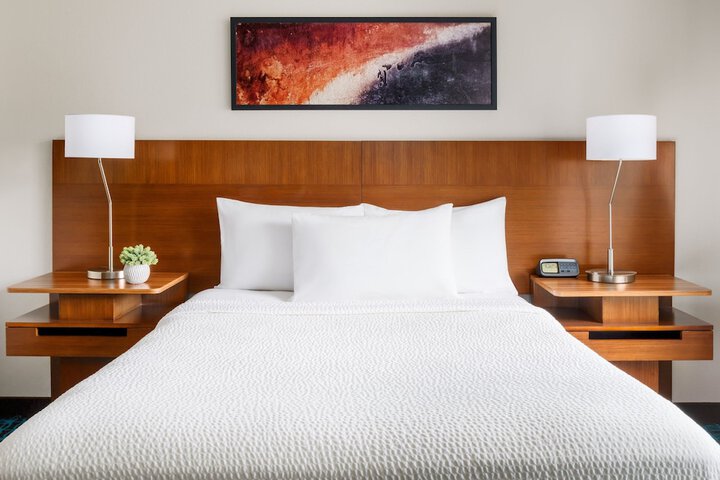 Room 17 of 36