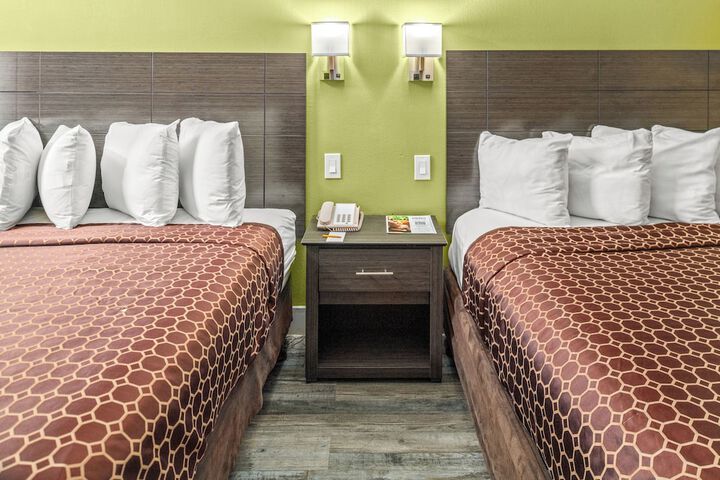 Room 21 of 33