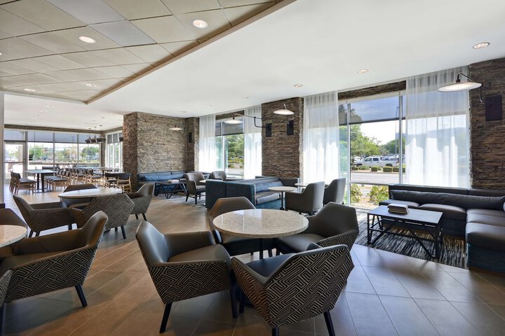 Hyatt Place Fresno