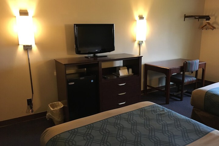 Room 19 of 48