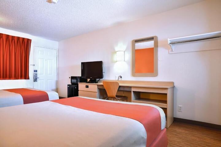 Motel 6 Saint Joseph MO