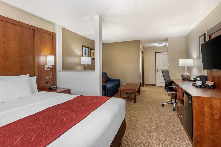 Room 26 of 40