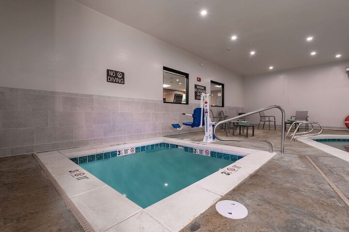 Pool 4 of 71