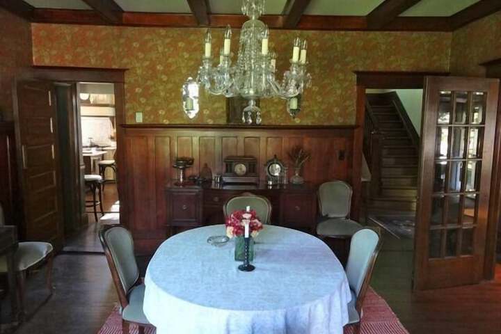 The Captains House B & B