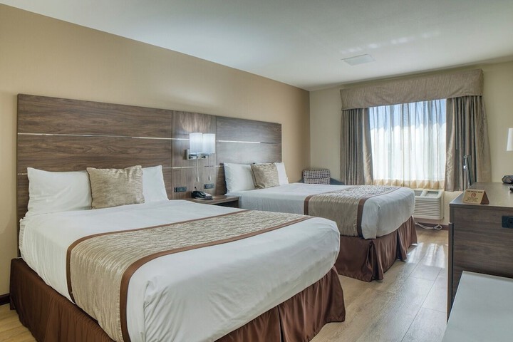 Evergreen Inn and Suites