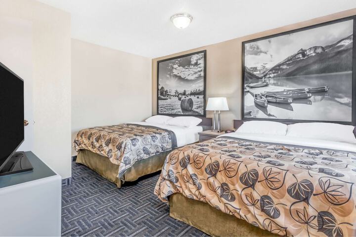Room 11 of 15