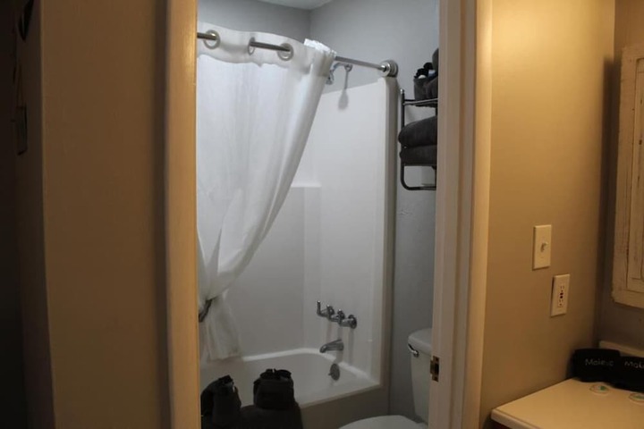 Room 34 of 49