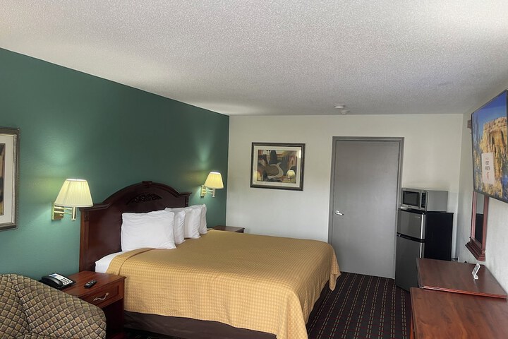 Loyalty Inn Hawkinsville
