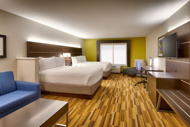 Room 15 of 33
