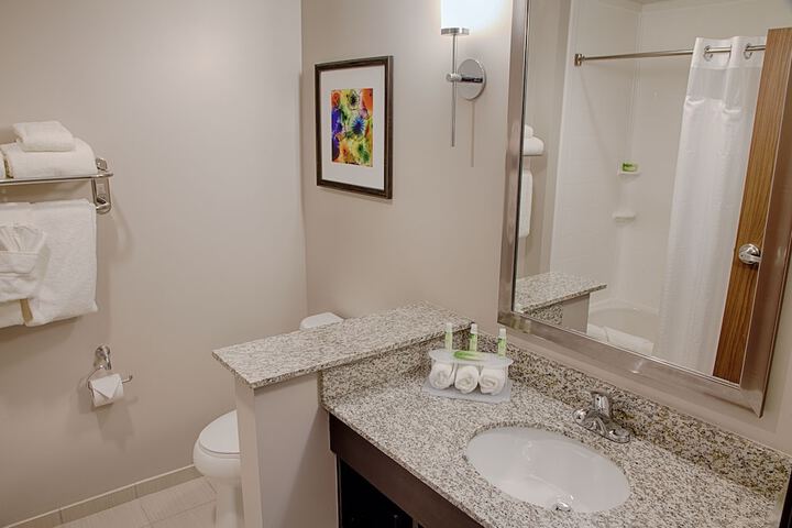 Holiday Inn Express & Suites Tahlequah by IHG