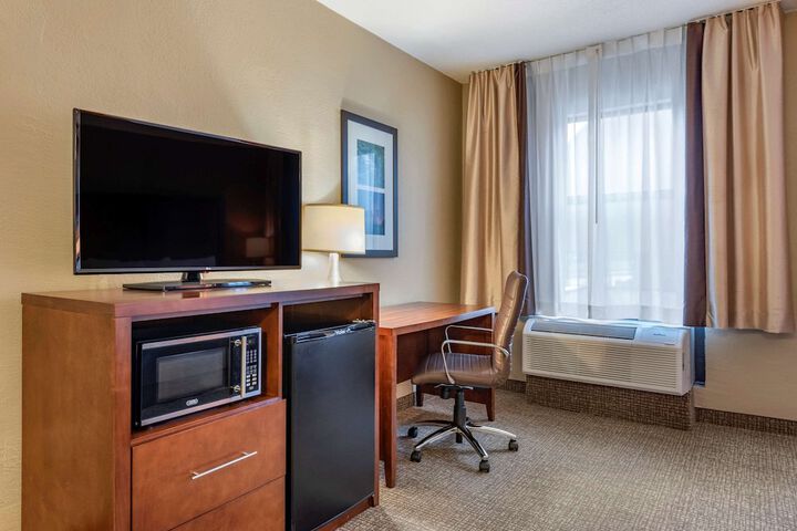 Room 34 of 40