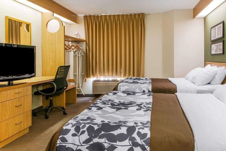 Room 17 of 31