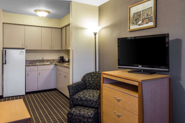 Quality Inn & Suites Silverthorne - Copper Mountain