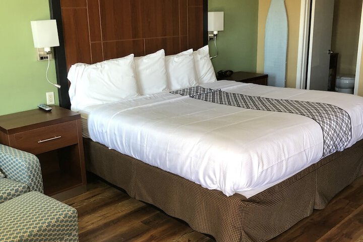Room 51 of 57