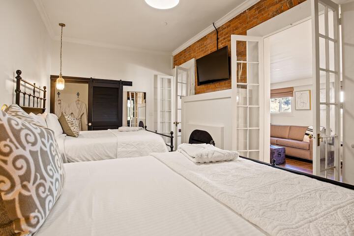 Bespoke Inn Flagstaff
