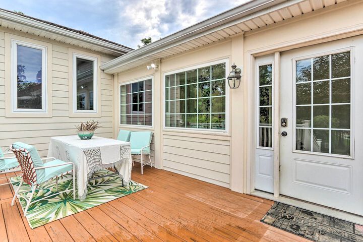 Charles Town Home w / Private Pool & Hot Tub