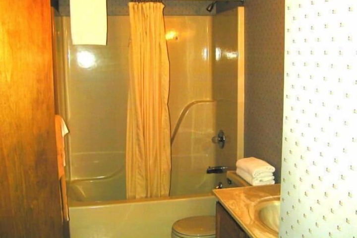 Room 69 of 95