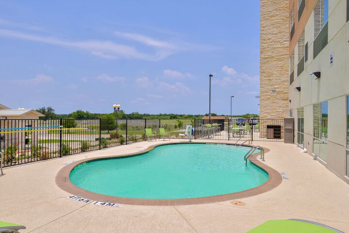 Pool 12 of 49