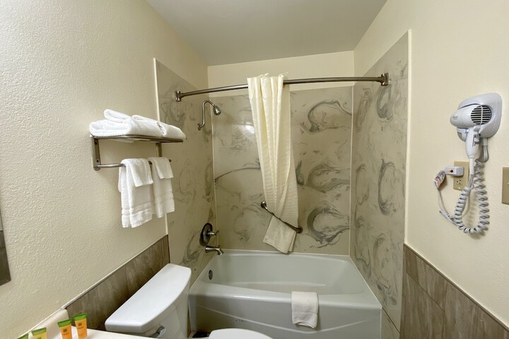 Roswell Inn