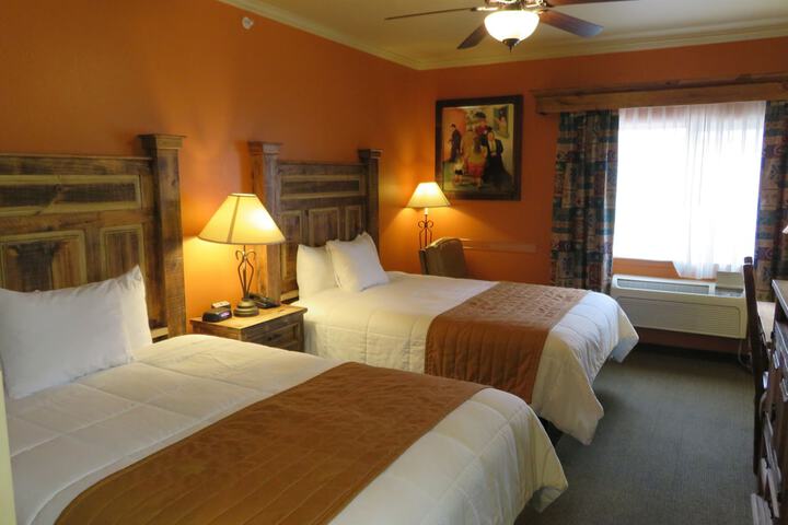 Room 10 of 38