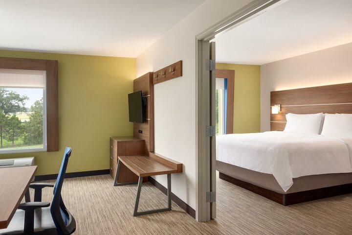 Room 18 of 62