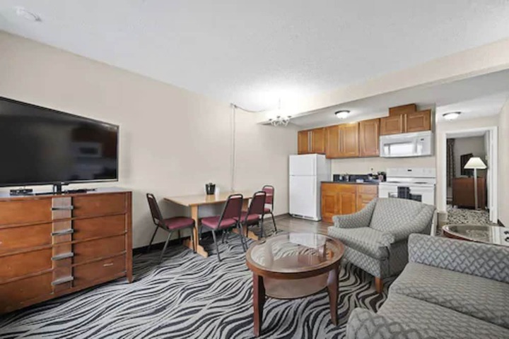 Room 7 of 40