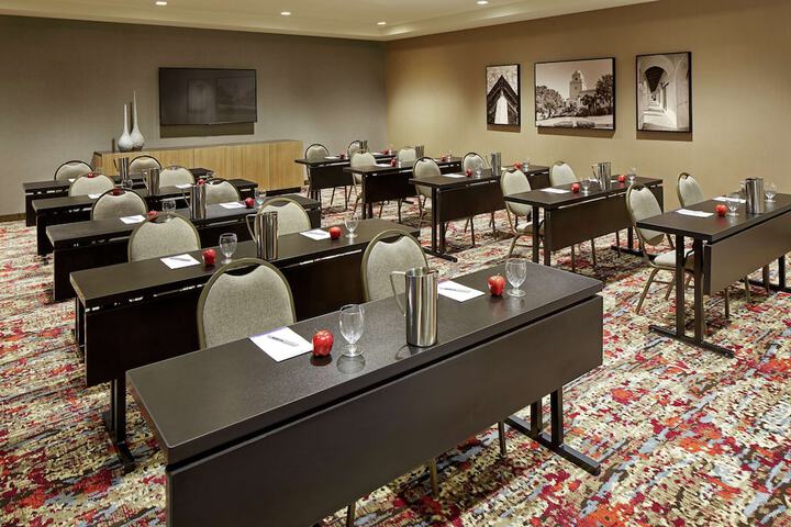 Hilton Garden Inn San Diego Old Town / SeaWorld Area