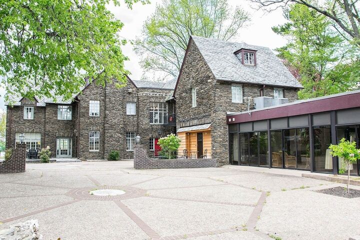 Hotel 5 of 96