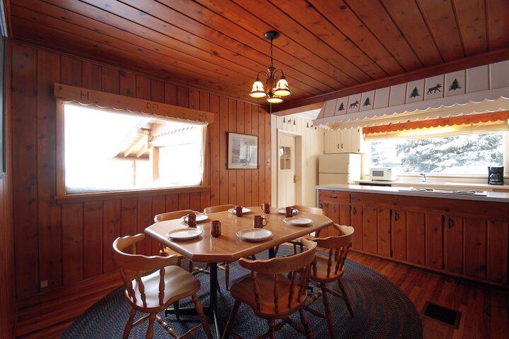 El Western Cabins & Lodges