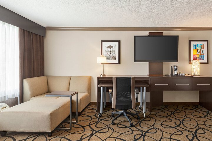 Holiday Inn Boston - Cambridge Area by IHG