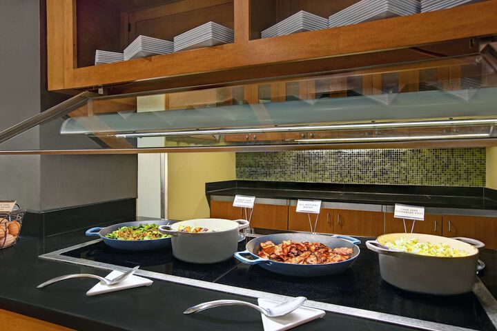 Hyatt Place Jackson / Ridgeland