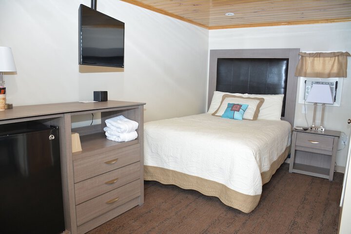 Alouette Beach Resort
