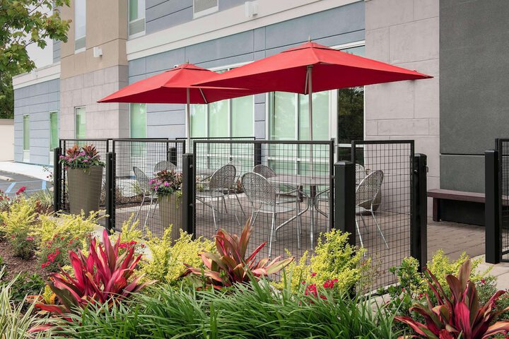 Terrace/Patio 27 of 28