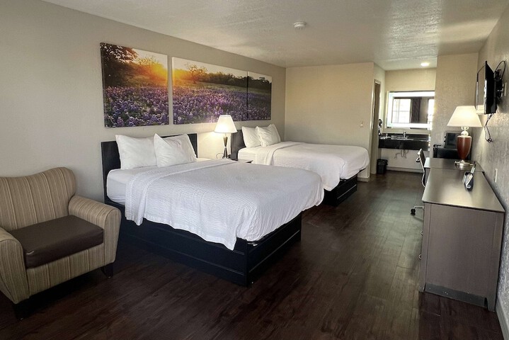 Room 12 of 24