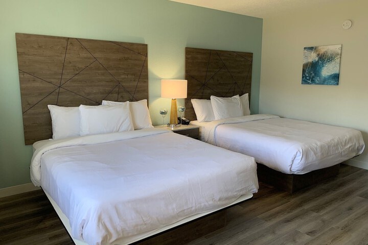 Room 9 of 26