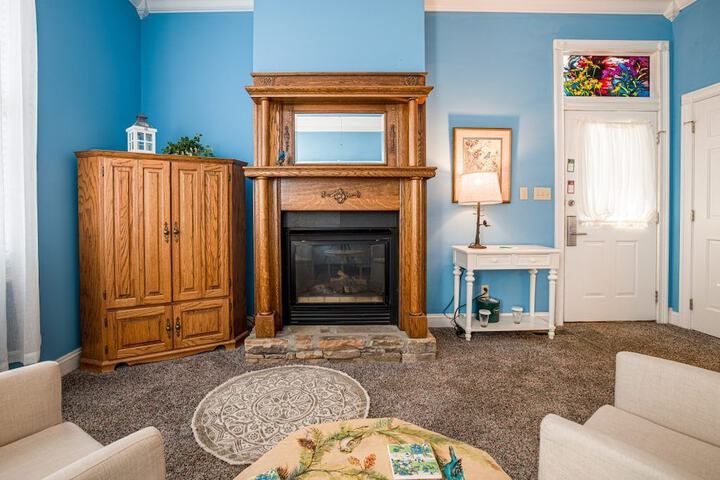 Whitestone Inn