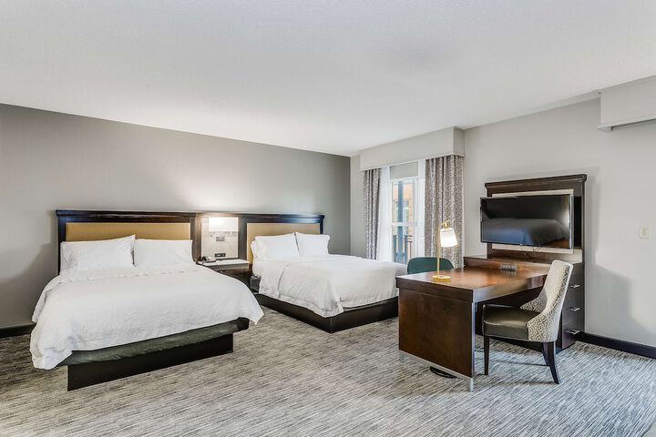 Hampton Inn & Suites Mobile- Downtown Historic District