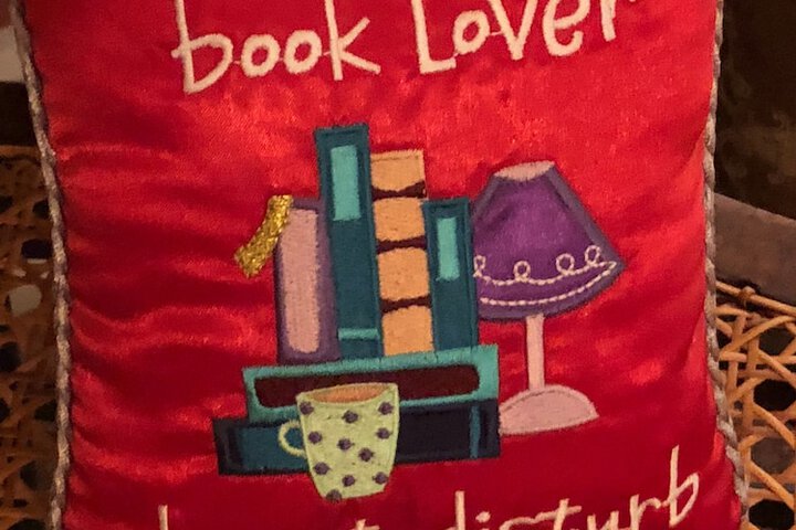 PRINCESS ANNE BOOK LOVERS INN