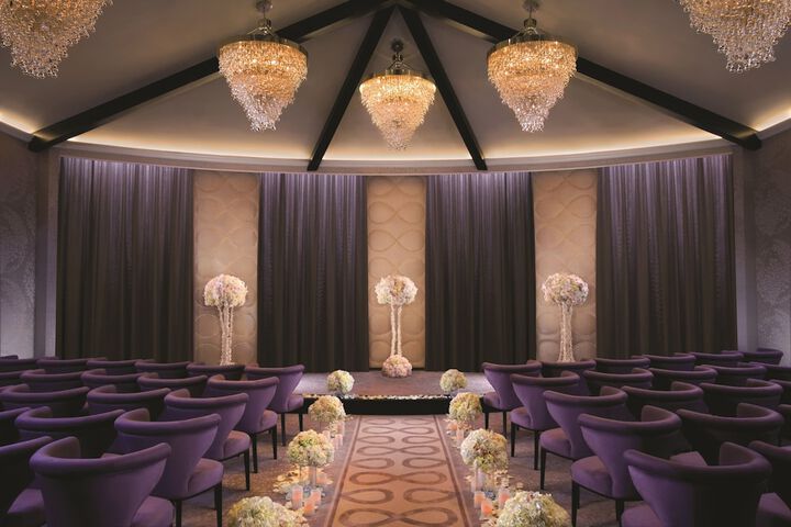 Ballroom/Hall 94 of 110