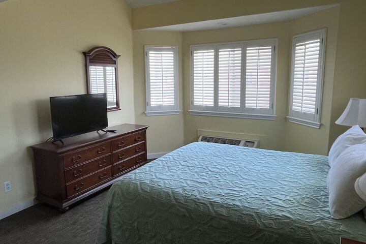 Room 35 of 118
