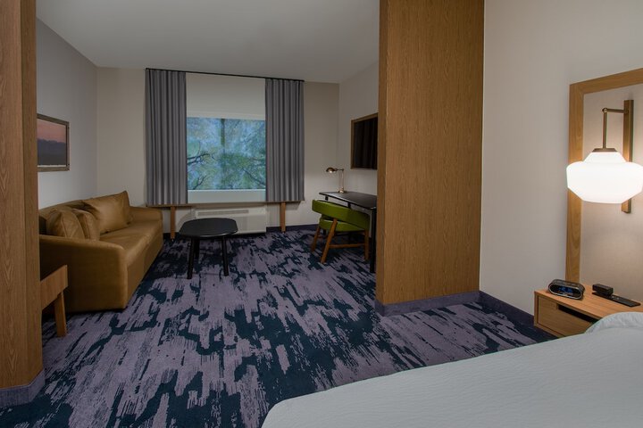 Room 17 of 38