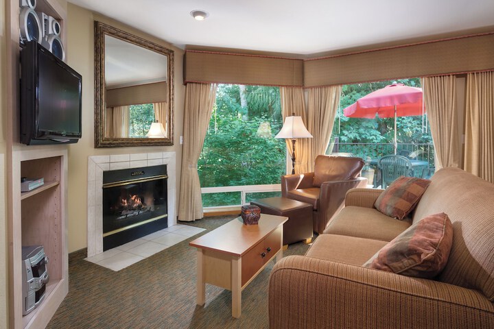 Whispering Woods Resort