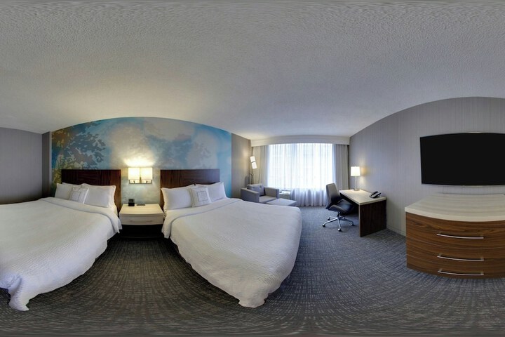 Courtyard by Marriott Downtown Toronto