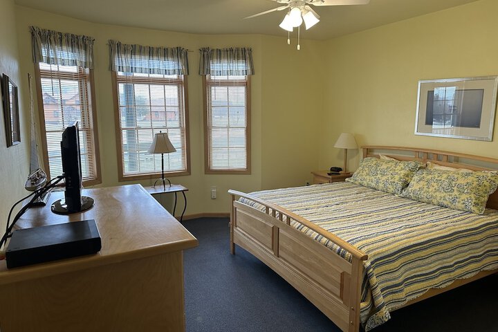 Birchwood Lodge